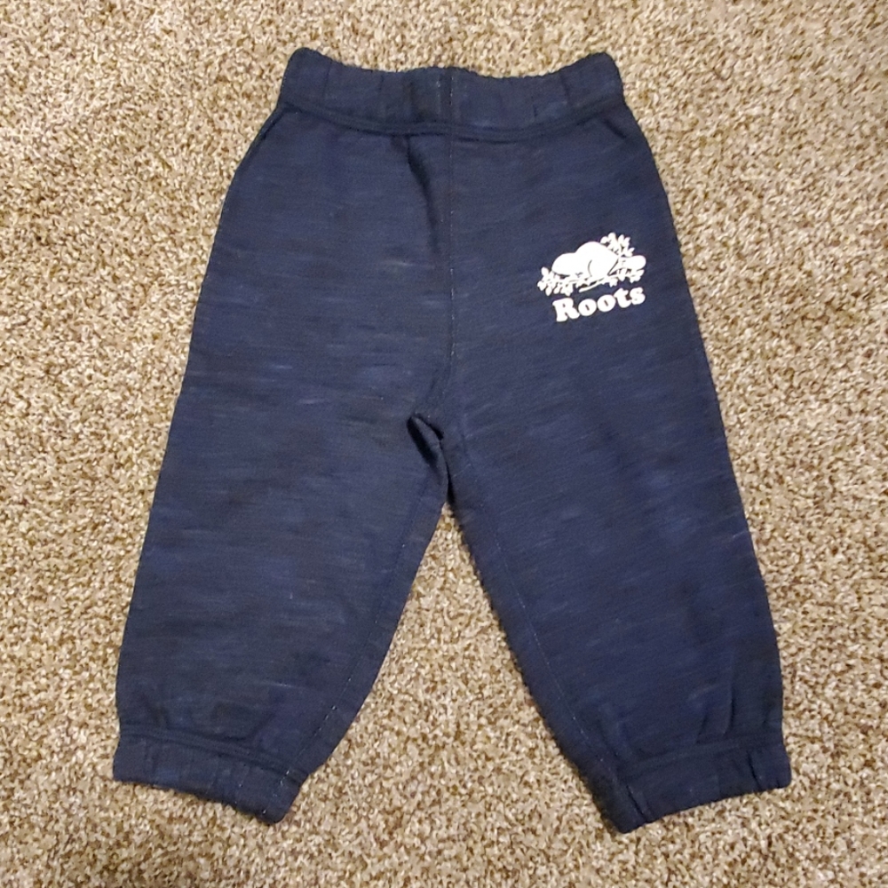 Roots sweatpants size 12 to 18mon